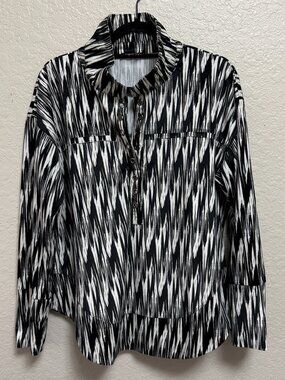 APNY Women' Top Size Large Black White Abstract Ikat Print Snap Neck Long Sleeve